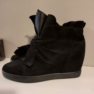 Wedge shoes